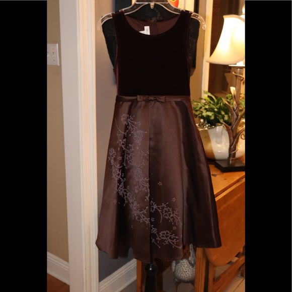 burgundy prom dresses ebay Beaded Long Sheer Back Polka Dot Ball Gown ARD2095 Vintage Tea-length Wedding Dresses Size:8-9Y Aug19pics This stunning mermaid